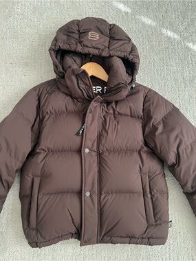 Aritzia Super puff shorty